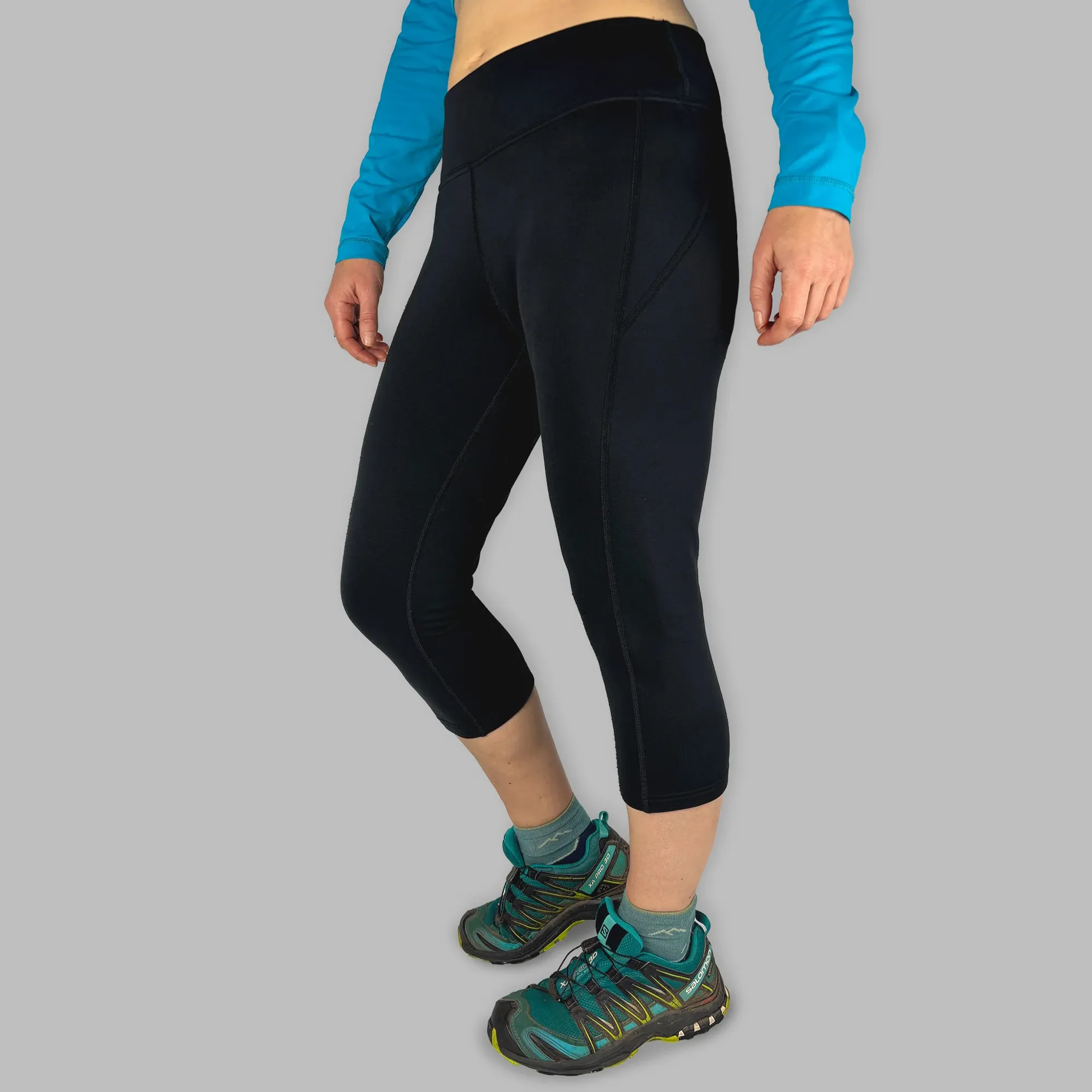 Vertura Womens Thermal Power Crops in Black